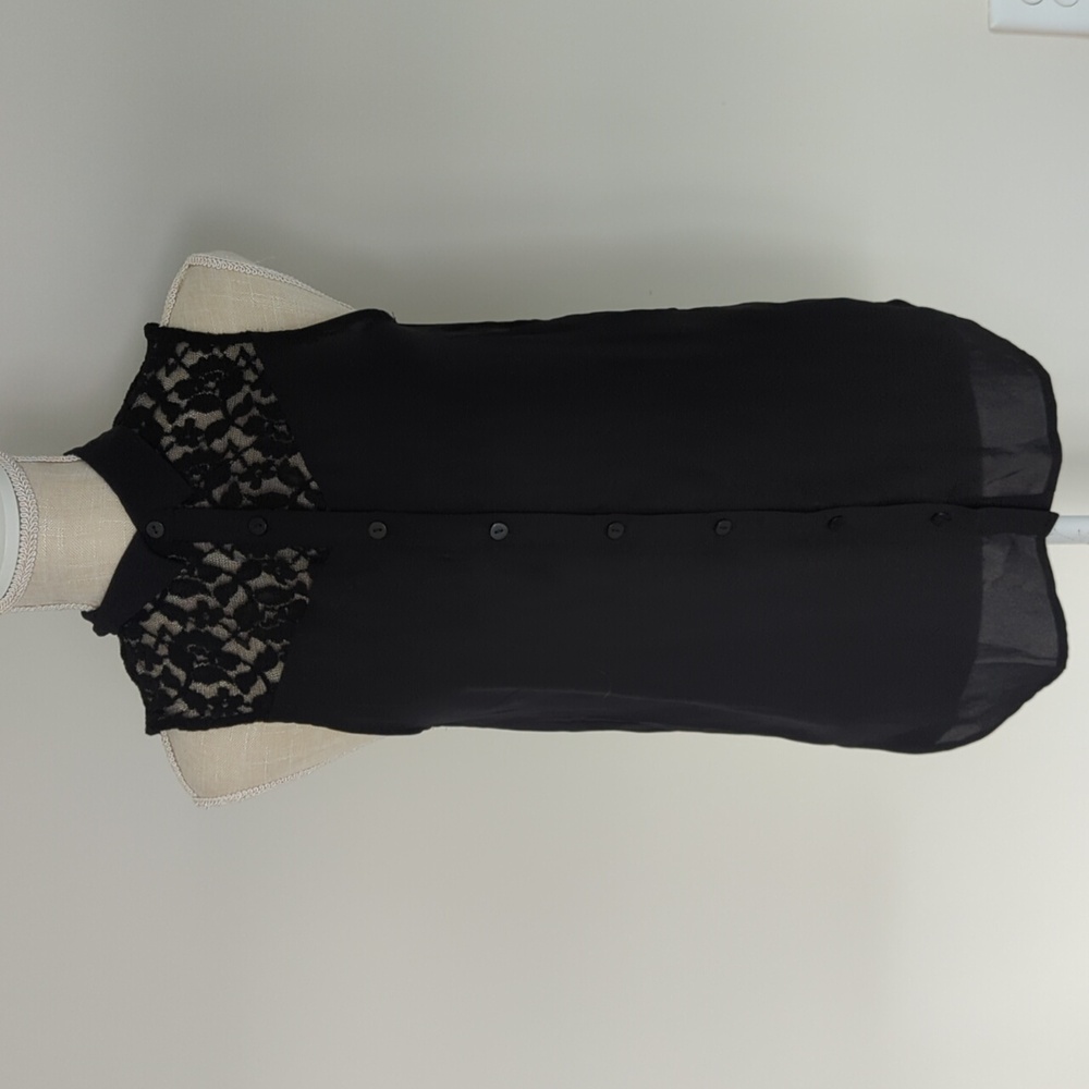 H&M Black Sleeveless Button Down